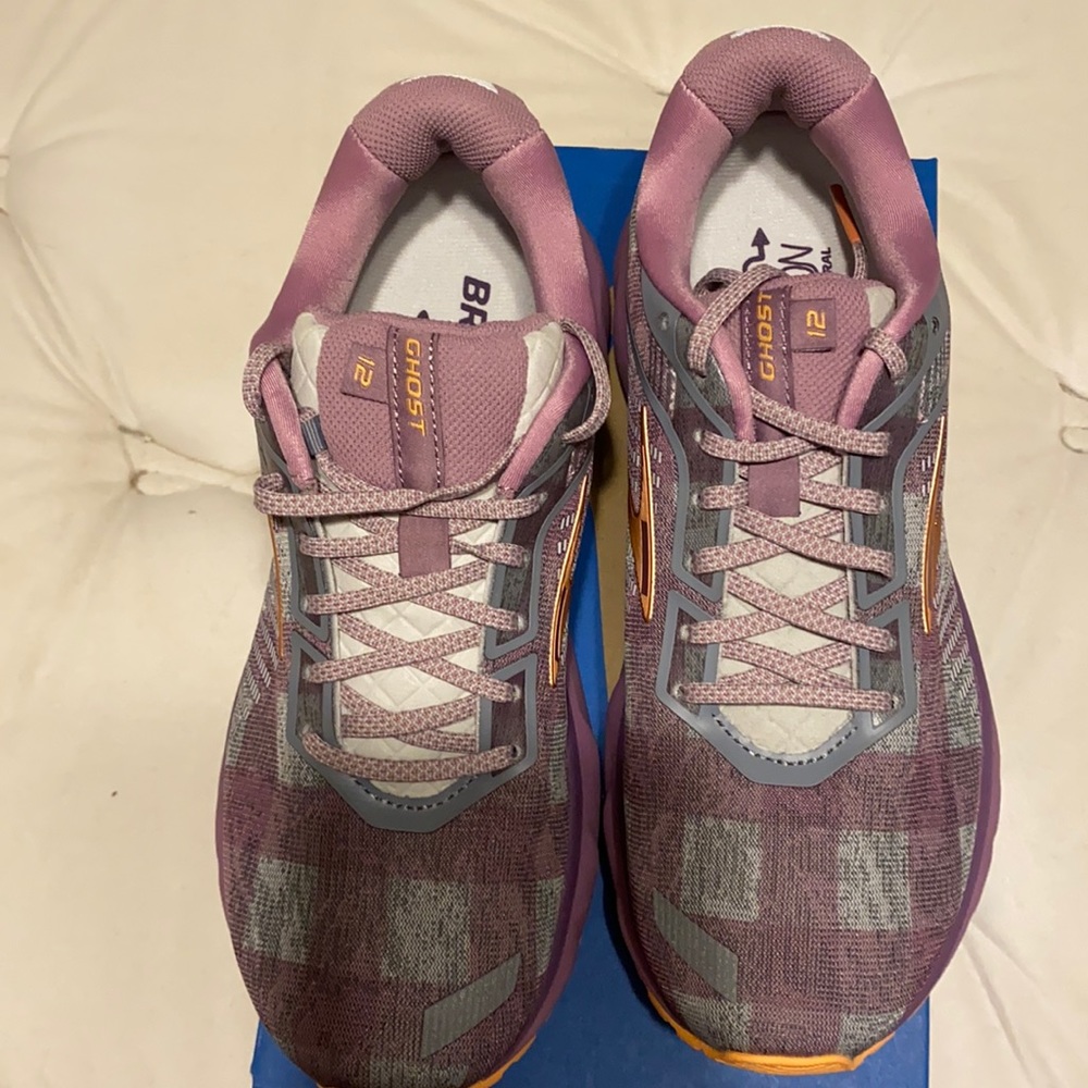 Brand new brook ghost 12!running shoe size 8.5